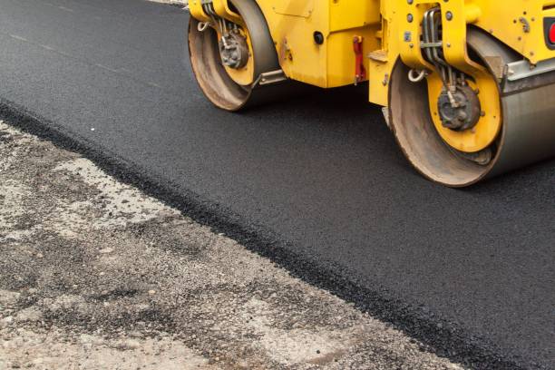 Best Driveway Paving Contractor  in Yreka, CA